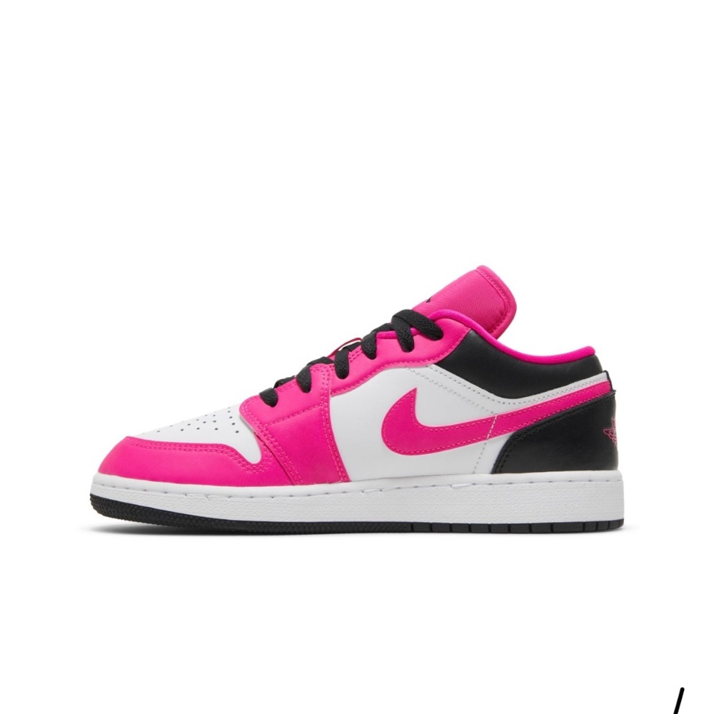NIKE AIR JORDAN